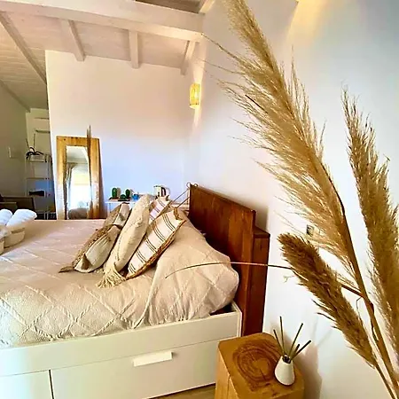 Anastasia Bed and Breakfast 4*