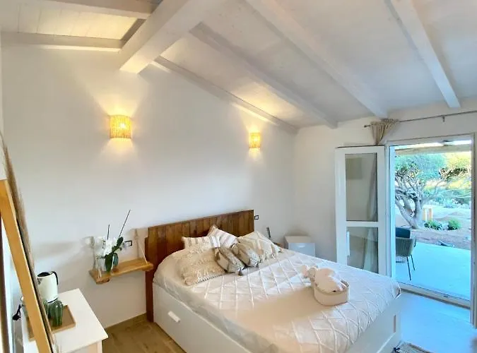 Anastasia Bed & Breakfast 4*